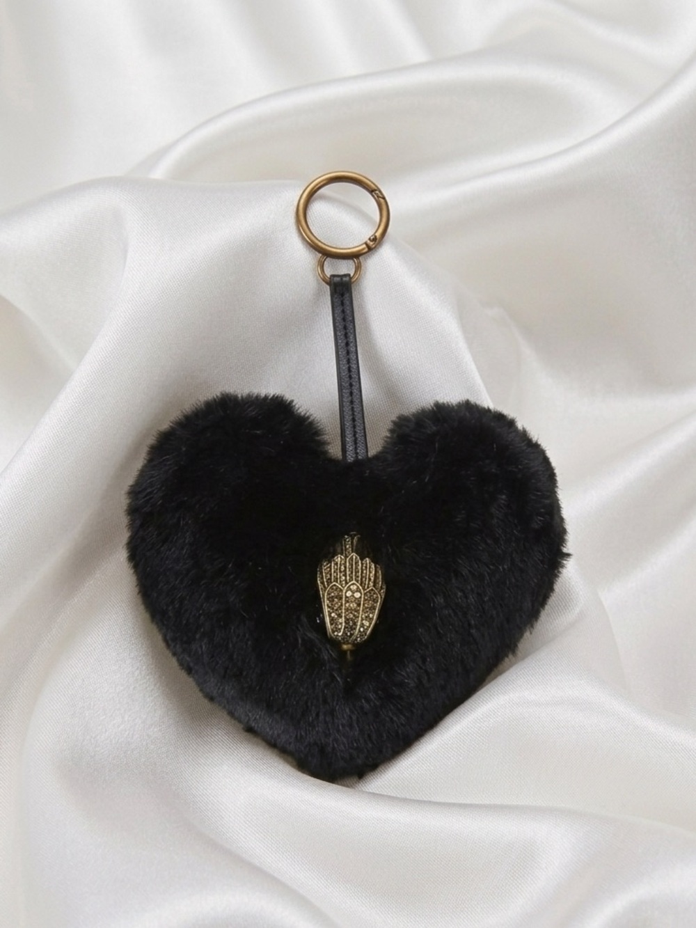 NWT Kurt Geiger Faux Faux Heart Bag Charm